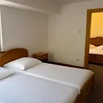 A La Vignette - Colmar-nord Hotel