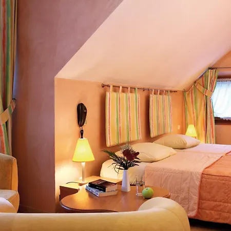 Otel A La Vignette - Colmar-nord 3*
